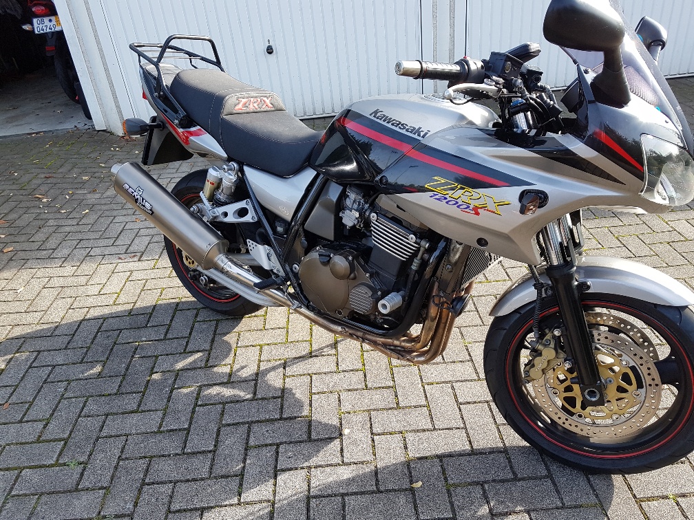 ZRX1200S