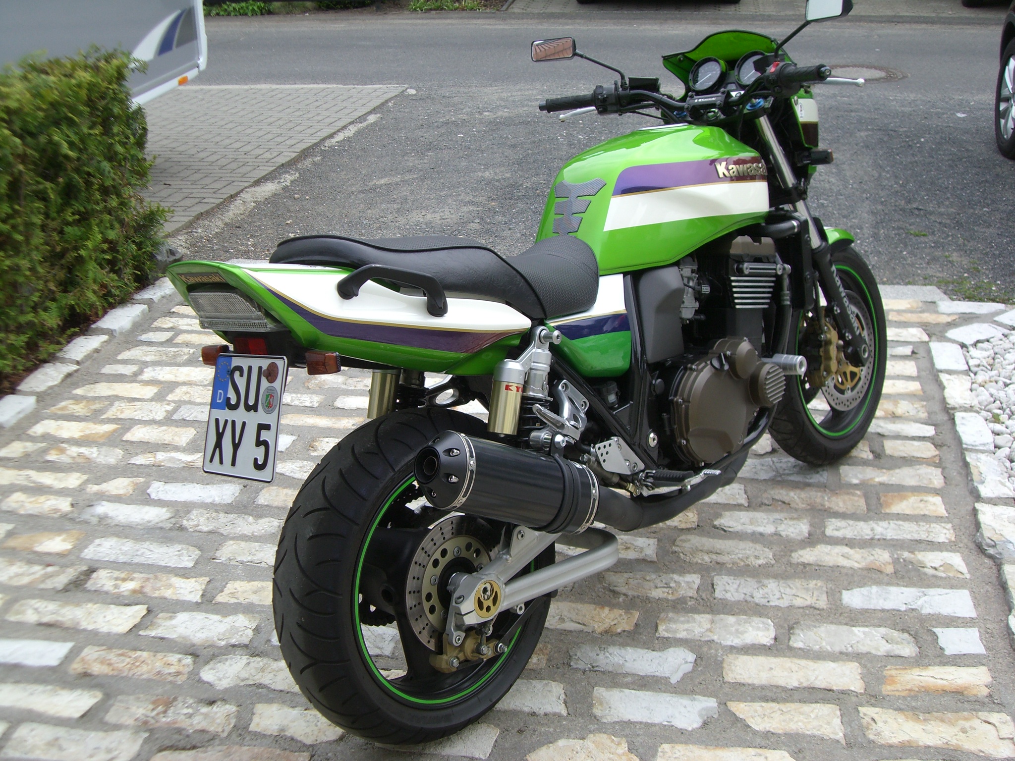 Karacho ZRX 1200 R